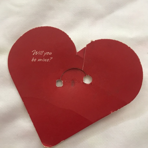 ⚡️FINAL PRICE⚡️ Vintage Heart Love Brooch - Picture 10 of 11